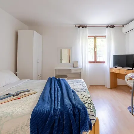 Apartmani&soba Mimi Vendégház