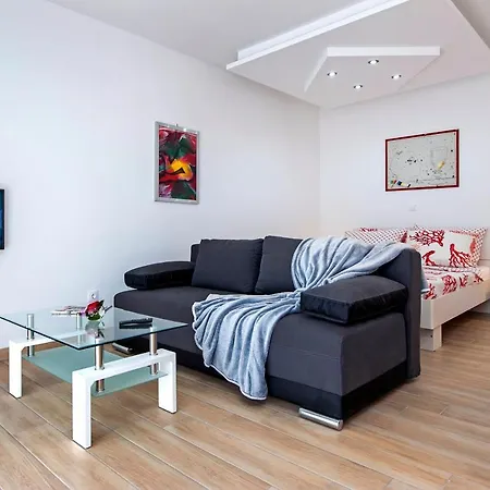 Apartmani&soba Mimi Vendégház *