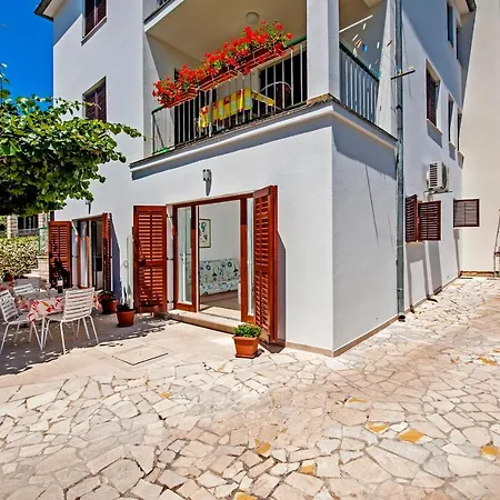 Apartmani&soba Mimi Vendégház